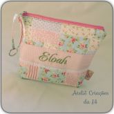 Necessaire Plastificada e Bordada